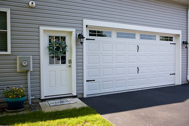 24/7 Emergency Garage Door Panel Replacement experts in Collin County County, TX